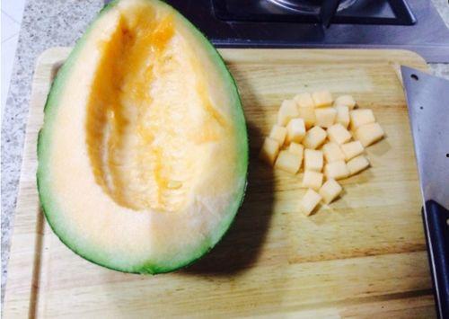 罗大美吃哈密瓜视频